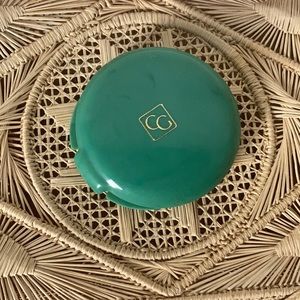 NWOT Vintage Cover Girl press powder